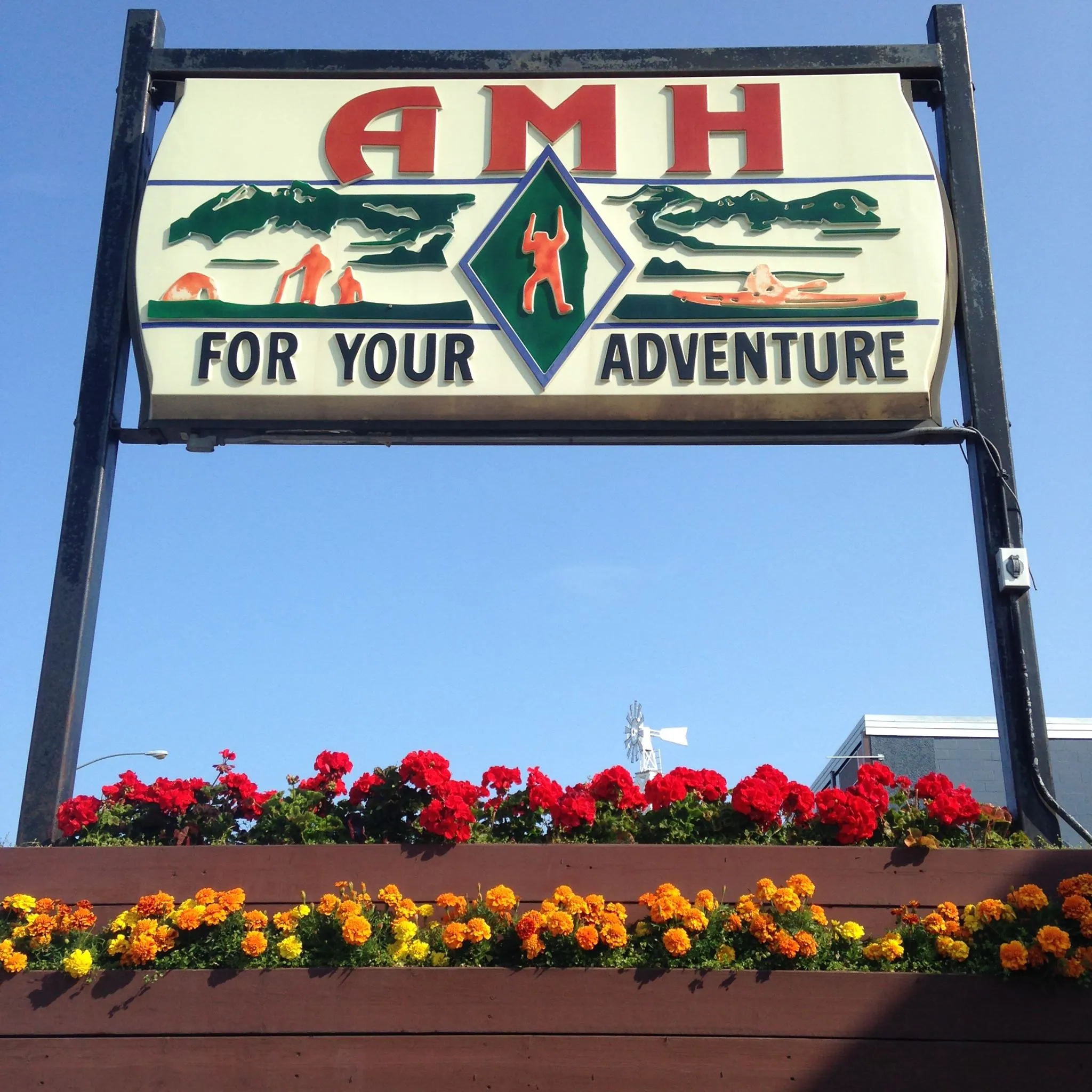 Alaska Mountaineering & Hiking