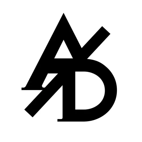 株式会社アルファドライブ logo