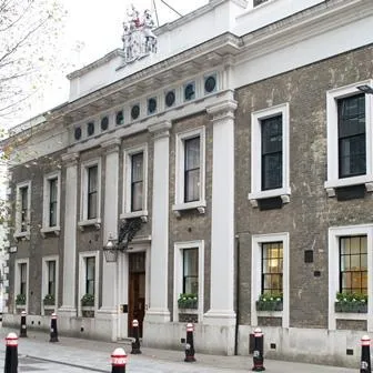 Worshipful Company of Armourers & Brasiers logo