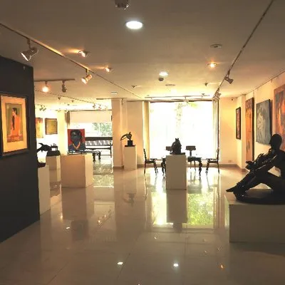 aakritiartgallery.com's icon