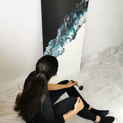 amritawalia-art.com's icon
