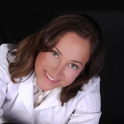 drjuliemonica.com's icon
