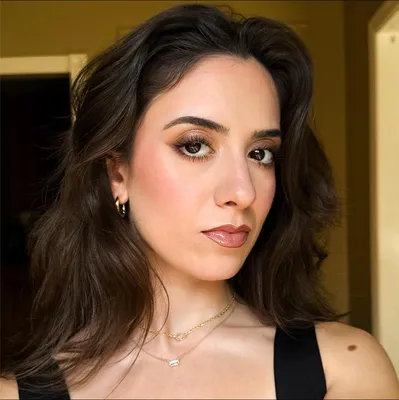 ericalynnmua.com's icon