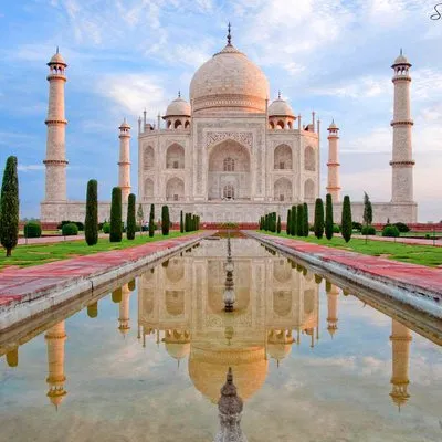 goldentajtours.com's icon