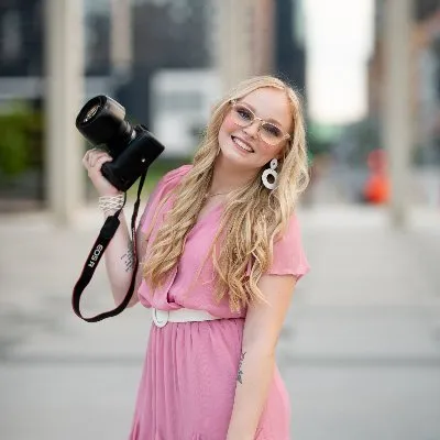 gracerennaker.com's icon