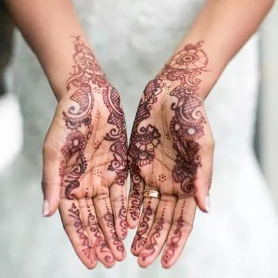 hennabygeeta.com's icon