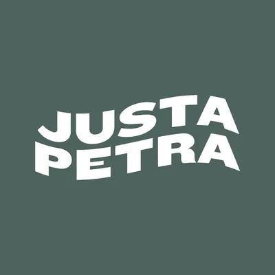 justapetra.com's icon