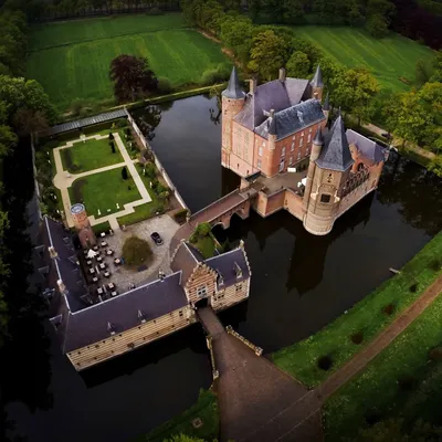 kasteelheeswijk.nl's icon