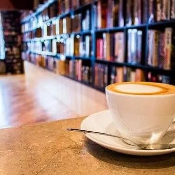 lakesandlattes.com's icon