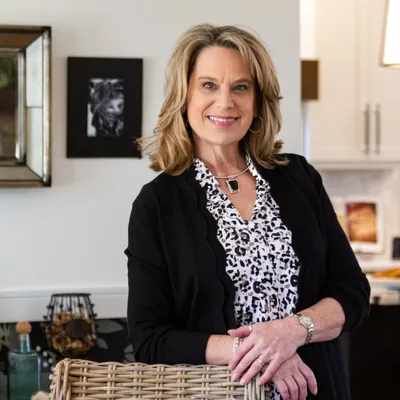 laurelalexanderinteriors.com's icon