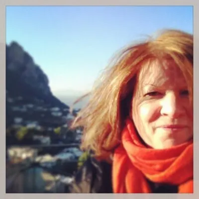 lindambarrettproductions.com's icon