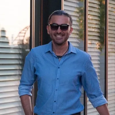 matinakravi.com's icon