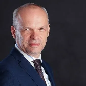 szecsenyi.com's icon
