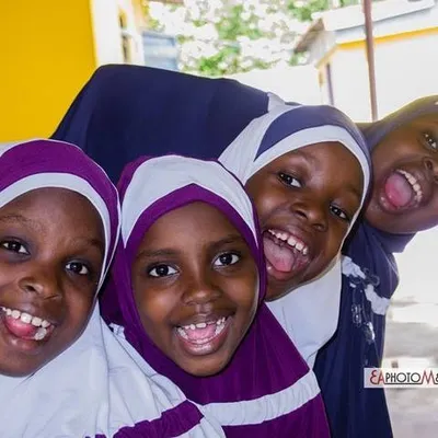 theoutliersschool.com's icon