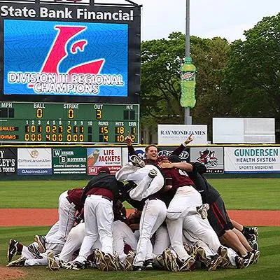 uwlathletics.com's icon