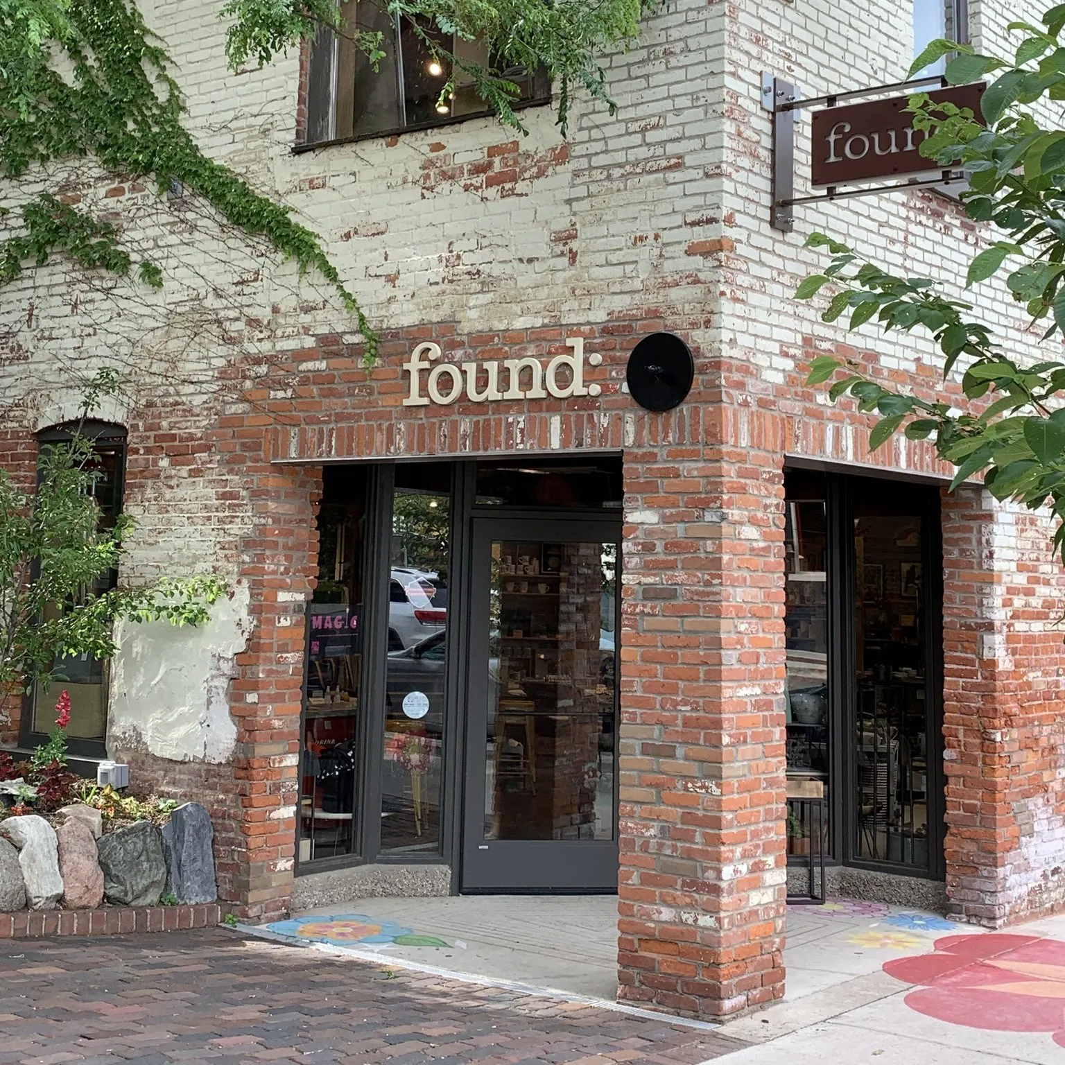 Foundgallery