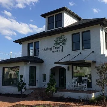 Giving Tree Realty logo