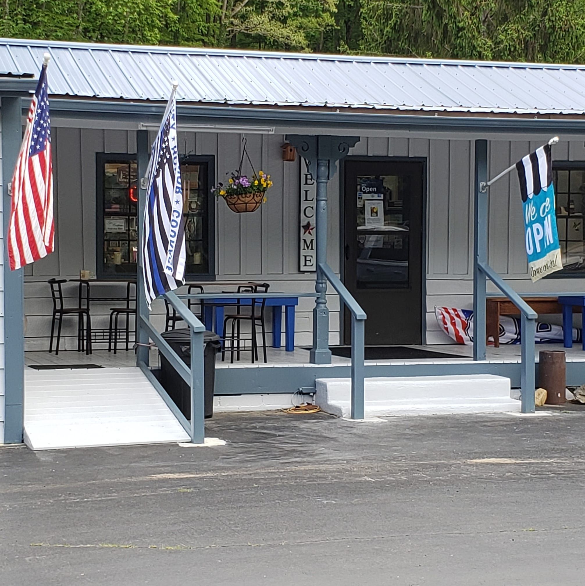 B & C Winery's icon