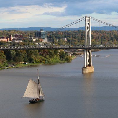 Sloop Clearwater's icon