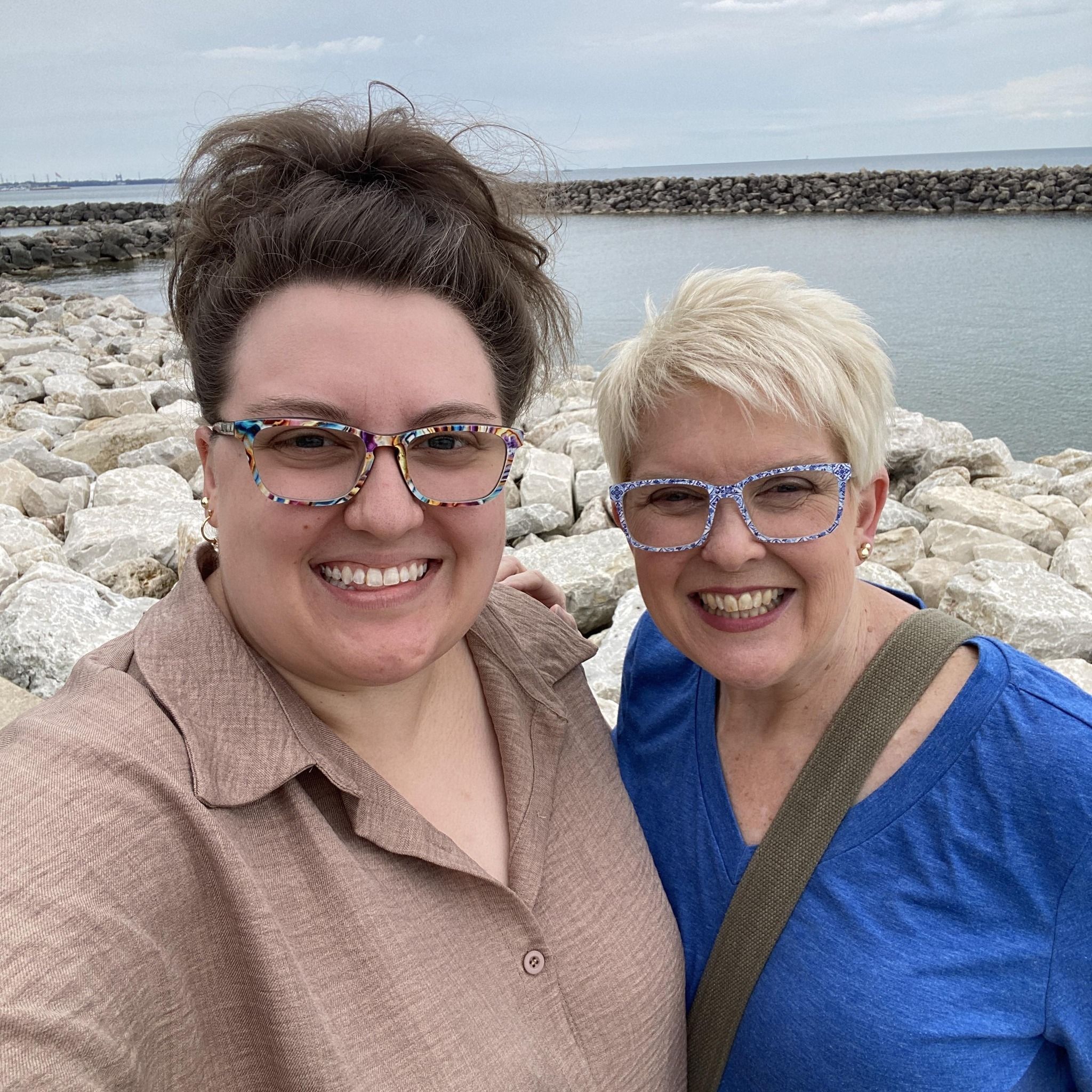 Joanie & Jenni B.'s icon