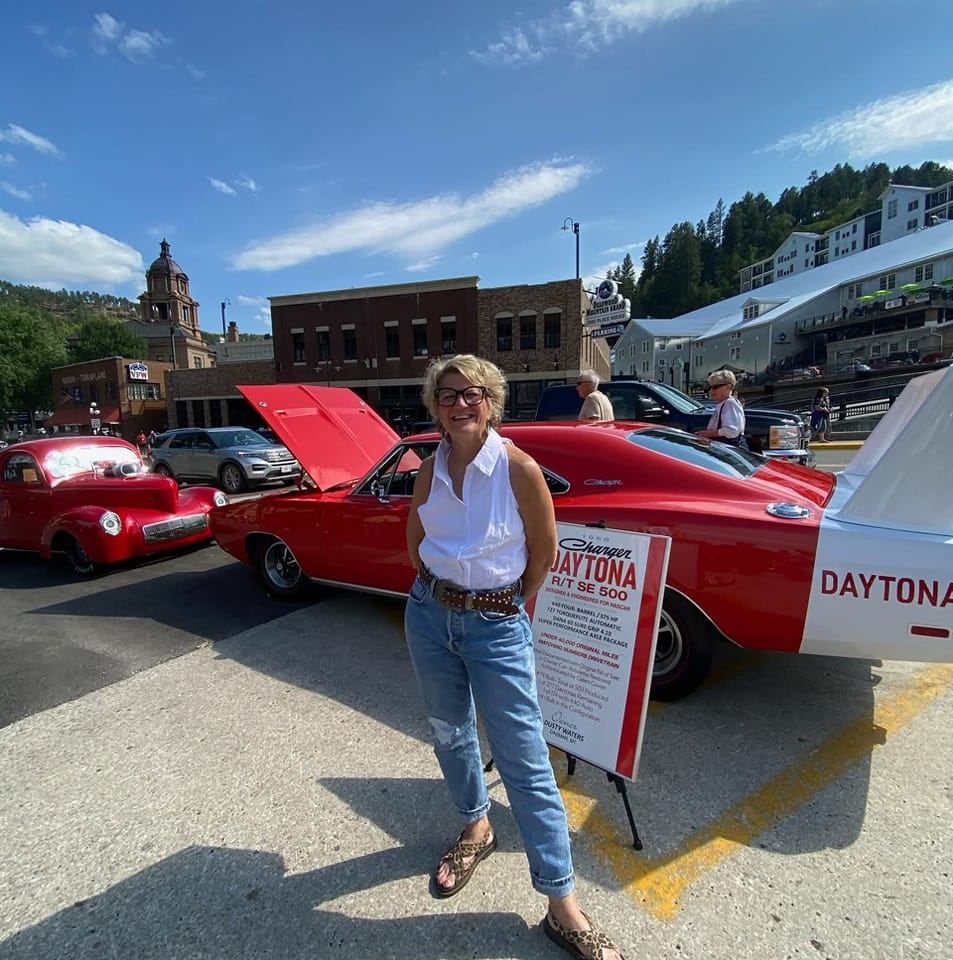 VanDerBrink Auctions's icon