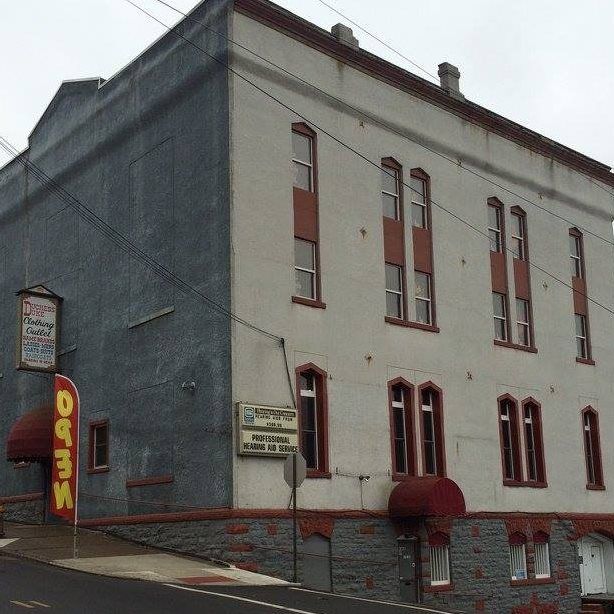 Duchess Outlet | Pittston PA's brand icon