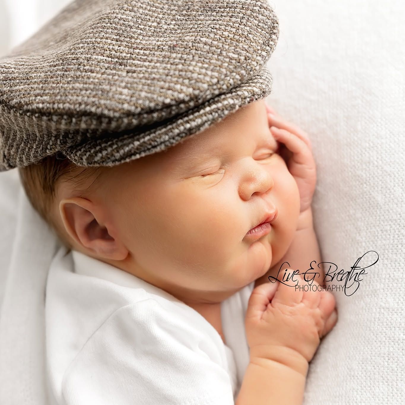 Live Breathe Photography's icon