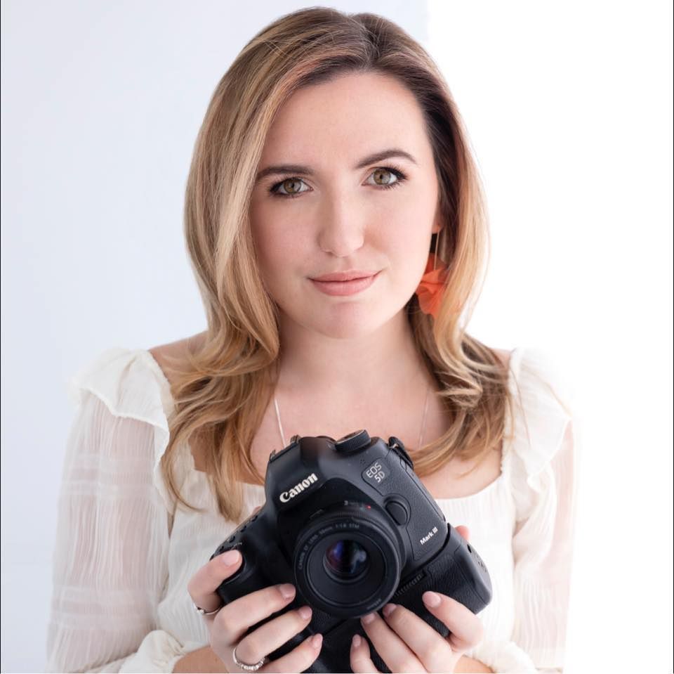Dominique Murray Photography's icon