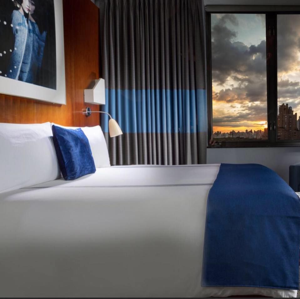 6 Columbus Hotel's brand icon