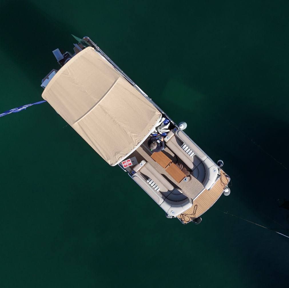 Pontoon boat's icon