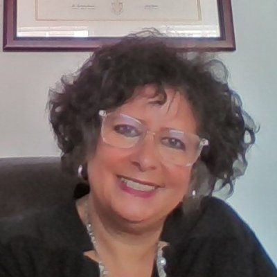 Dr. Lisa Owen's icon
