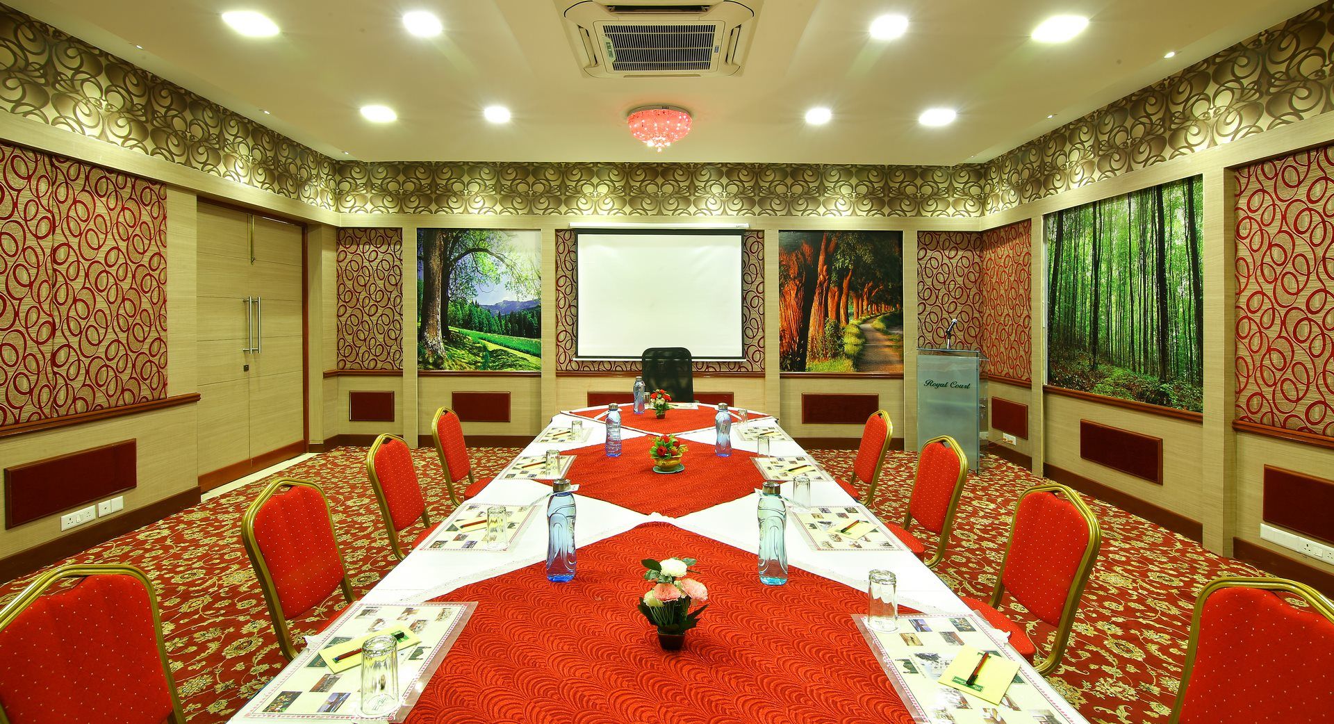 Hotel Royal Court's images