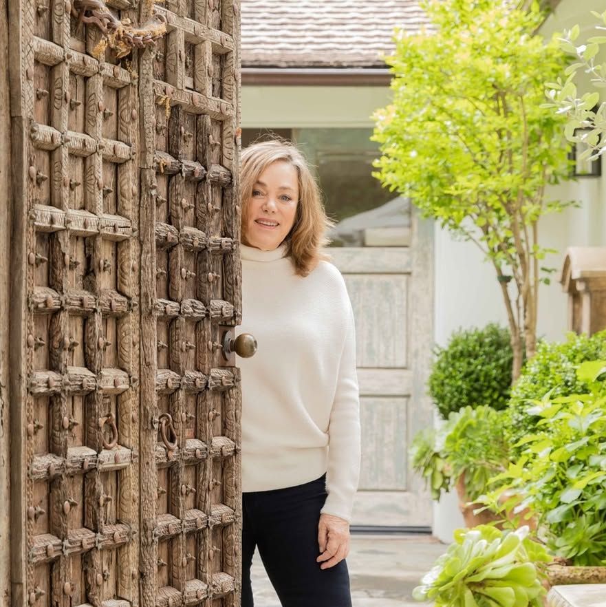 Meridith Baer Home's icon
