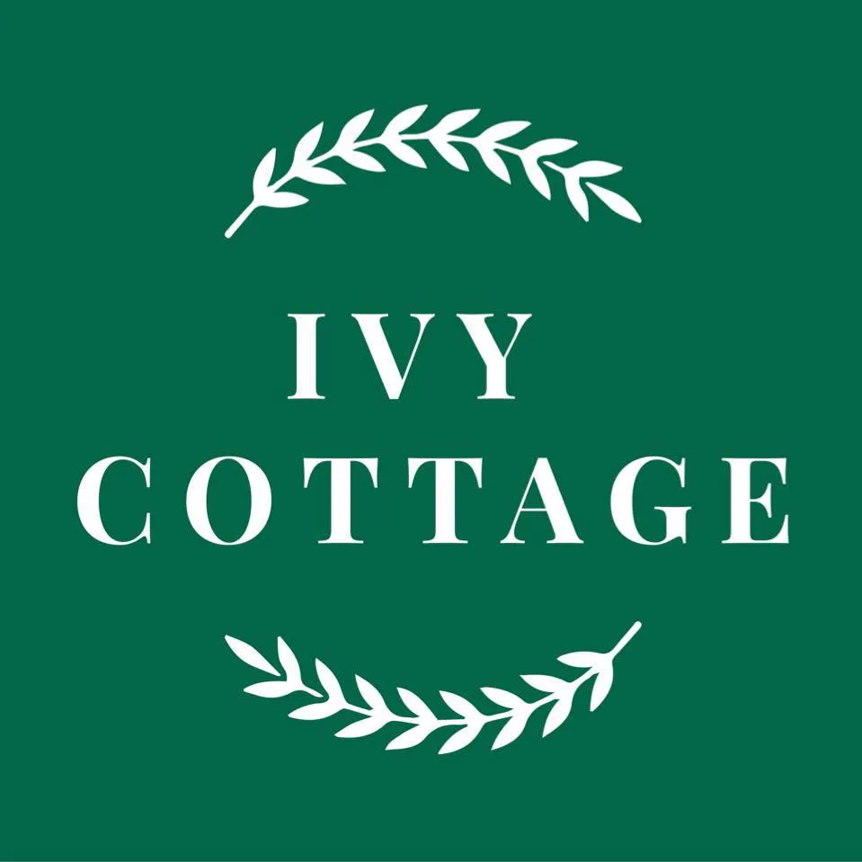 Ivy Cottage (Ivy Cottage Online)