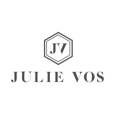 julievos.com logo