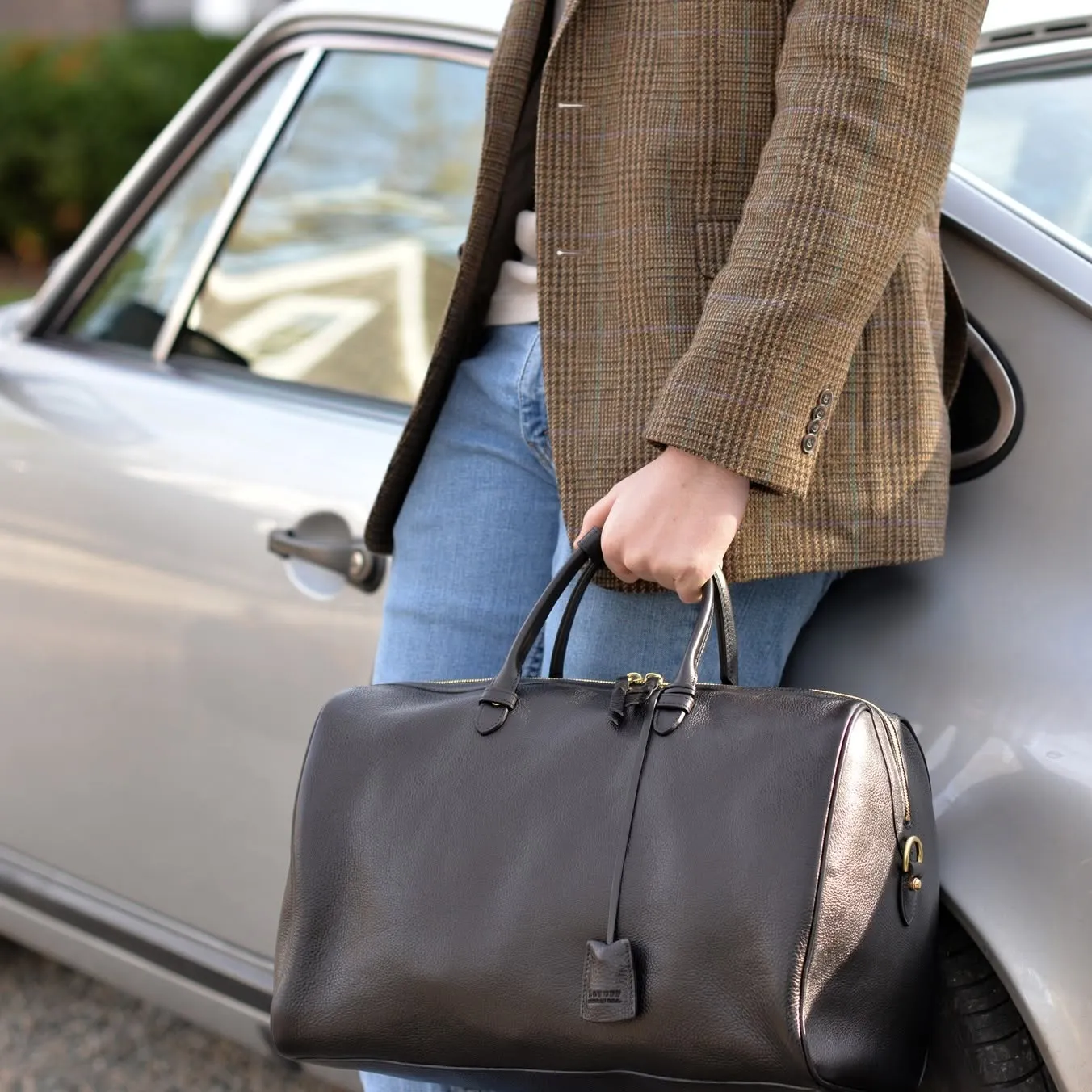 Lotuff Leather