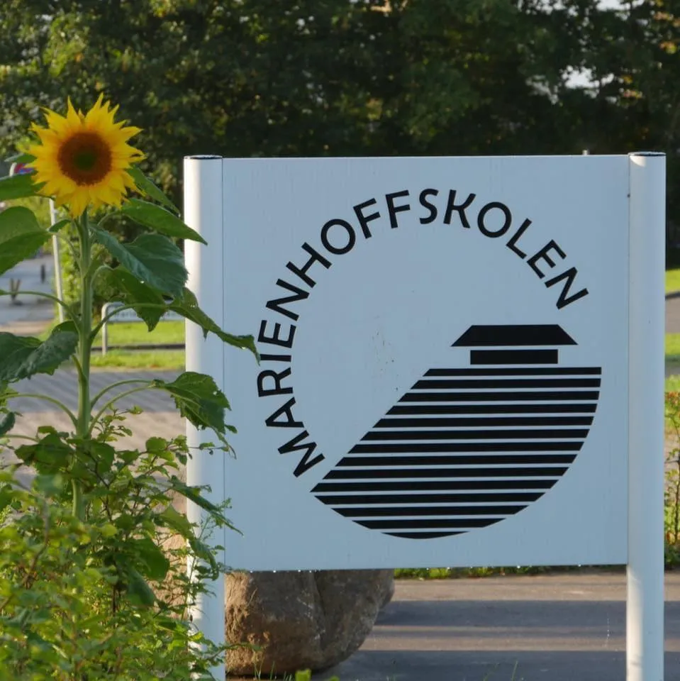 Marienhoffskolen logo