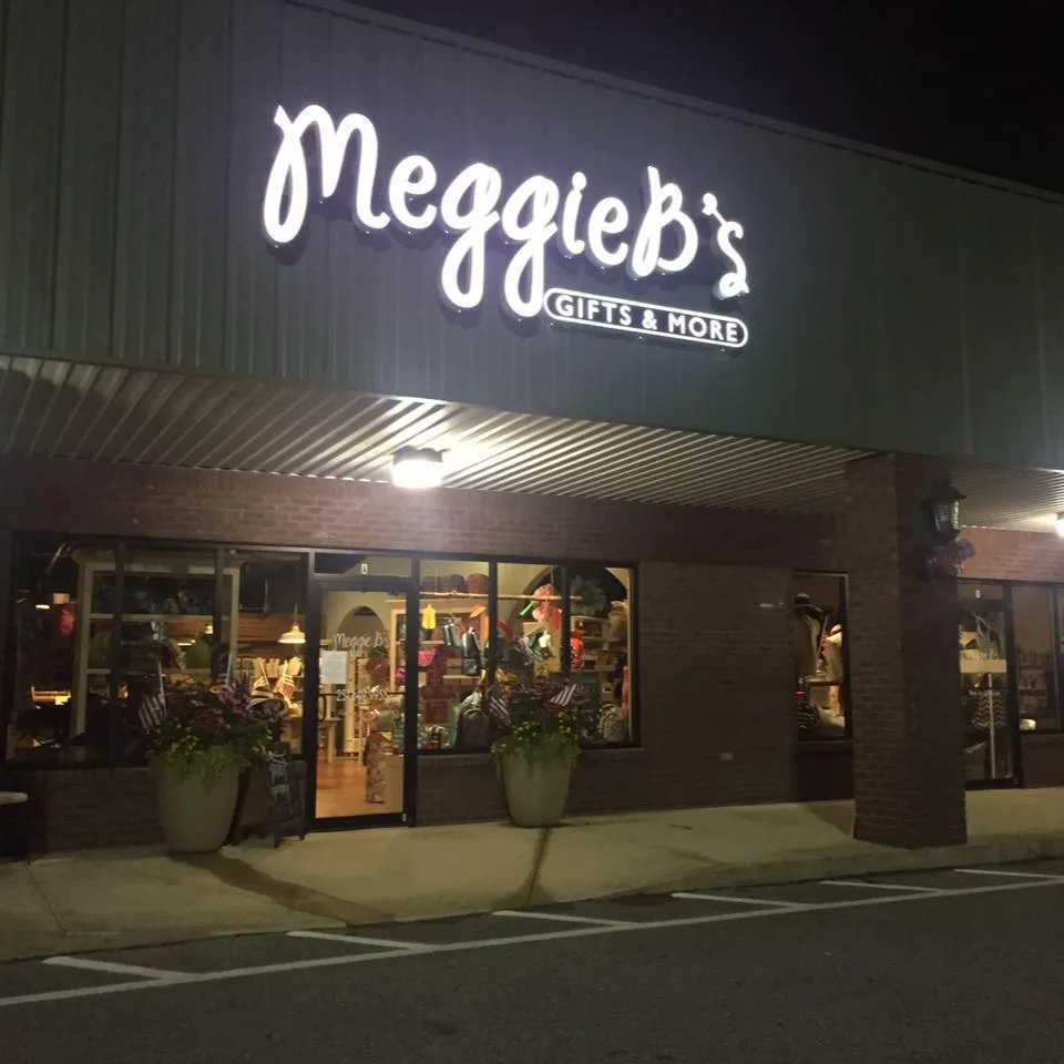 Meggie B's (online retailer)