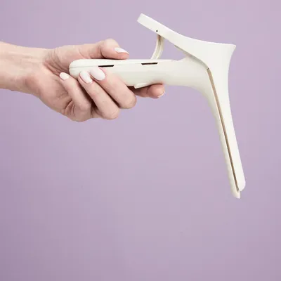 Nella Speculum