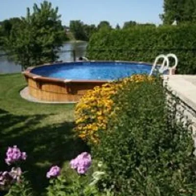 Poolsaboveground
