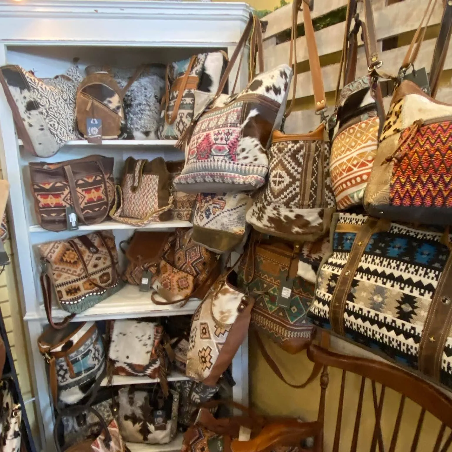 Shoppesonmainconover