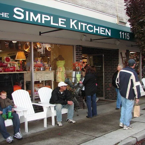 Simple Tidings & Kitchen