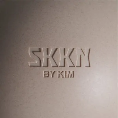 SKKN BY KIM logo