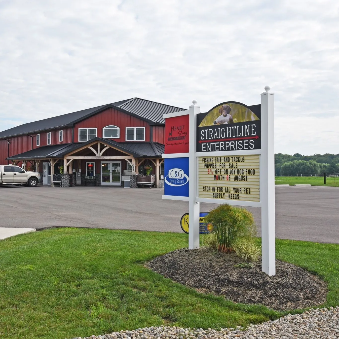 Straightline Enterprises / Straightline Kennels