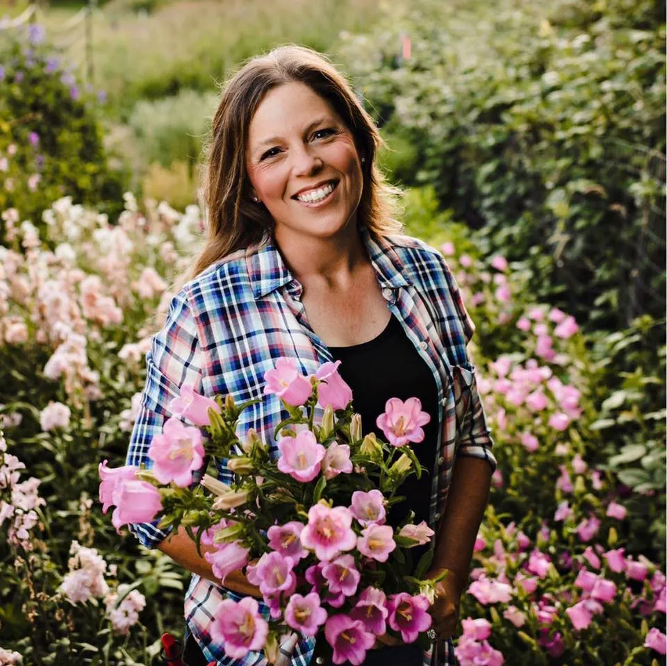 Thefarmhouseflowerfarm