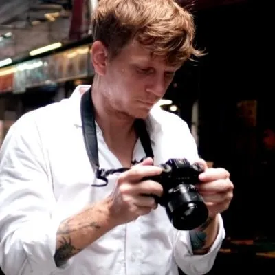 Frederik Trovatten light logo