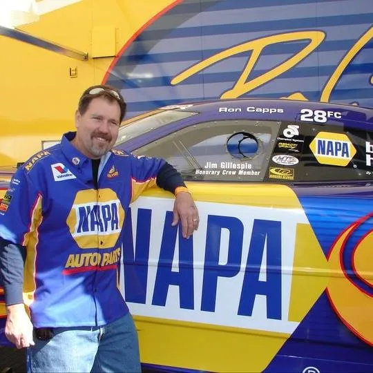Wayne’s Automotive logo
