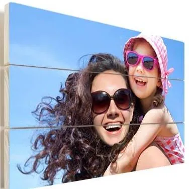 24 Foto op Hout logo
